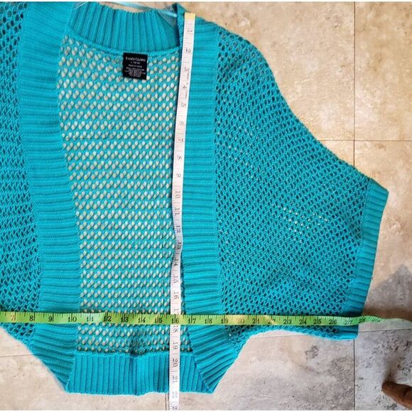 C5 Faded Glory knitted or crocheted Turquoise shrug - Picture 7 of 8
